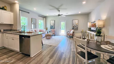 122 Debuys Rd, Biloxi, MS 39531 photo 10