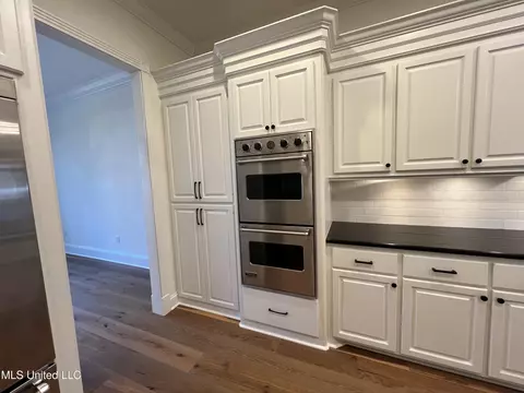 Kitchen - 113 Reserve Xing, Madison, MS 39110 photo 4 of 11