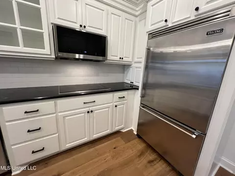 Kitchen - 113 Reserve Xing, Madison, MS 39110 photo 6 of 11