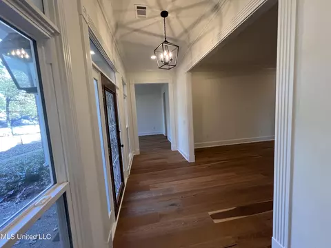 Entry Way - 113 Reserve Xing, Madison, MS 39110 photo 2 of 15