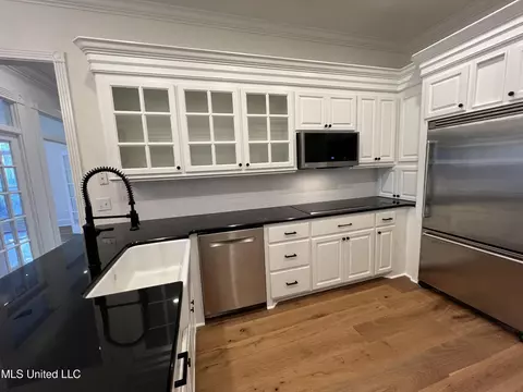 Kitchen - 113 Reserve Xing, Madison, MS 39110 photo 2 of 11
