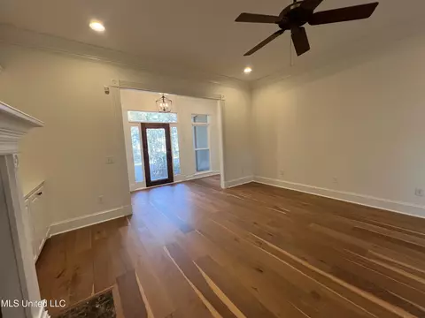 Living - 113 Reserve Xing, Madison, MS 39110 photo 12 of 13
