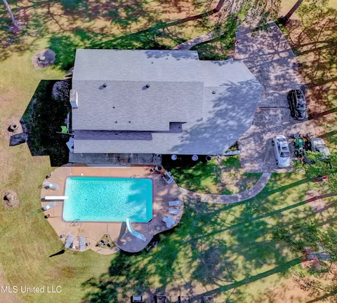 Exterior - 704 Brenmar St, Brandon, MS 39042 photo 9 of 11