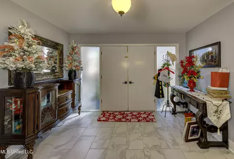 Entry Way - 704 Brenmar St, Brandon, MS 39042 photo 1 of 1