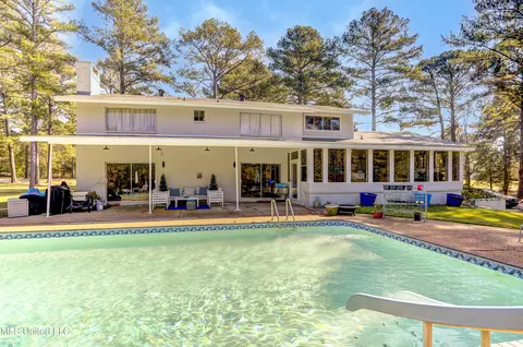 Exterior - 704 Brenmar St, Brandon, MS 39042 photo 6 of 11