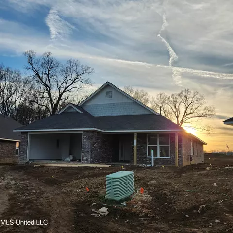7835 Gardendale Dr, Olive Branch, MS 38654