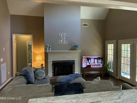 1025 West St, Wesson, MS 39191 photo 5