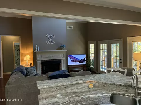 1025 West St, Wesson, MS 39191 photo 4