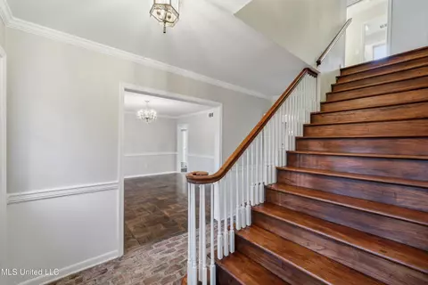 Entry Way - 2040 Brecon Dr, Jackson, MS 39211 photo 2 of 4