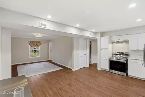 Other - 2040 Brecon Dr, Jackson, MS 39211 photo 7 of 17