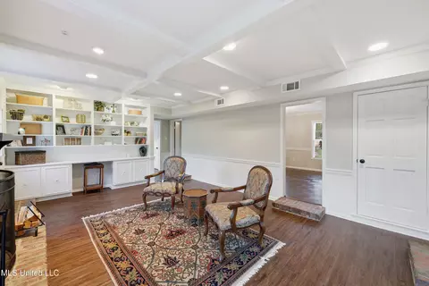 Living - 2040 Brecon Dr, Jackson, MS 39211 photo 3 of 5