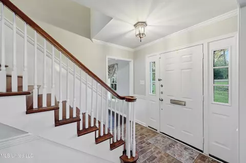 Entry Way - 2040 Brecon Dr, Jackson, MS 39211 photo 1 of 4