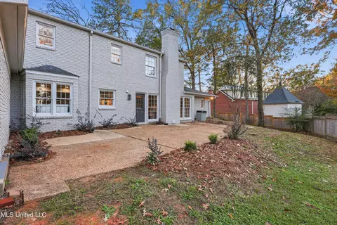 Exterior - 2040 Brecon Dr, Jackson, MS 39211 photo 4 of 6