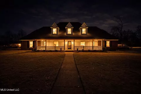 990 Eagle Ridge Cv, Hernando, MS 38632