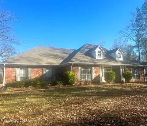 Exterior - 105 Fox Run Rd, Brandon, MS 39047 photo 2 of 4