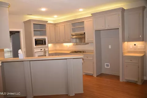 Kitchen - 105 Fox Run Rd, Brandon, MS 39047 photo 1 of 4