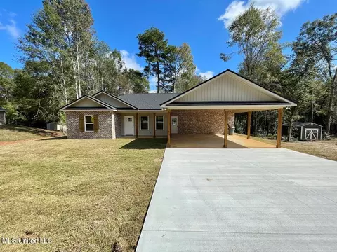 189 Stone Hollow Trce, Carriere, MS 39426