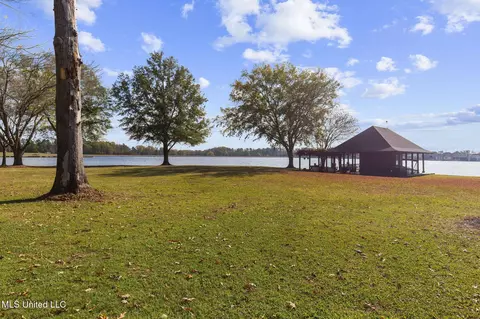 Exterior - 108 Cove Ln, Madison, MS 39110 photo 8 of 21