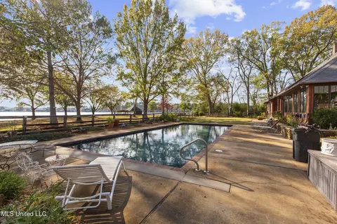Exterior - 108 Cove Ln, Madison, MS 39110 photo 15 of 21