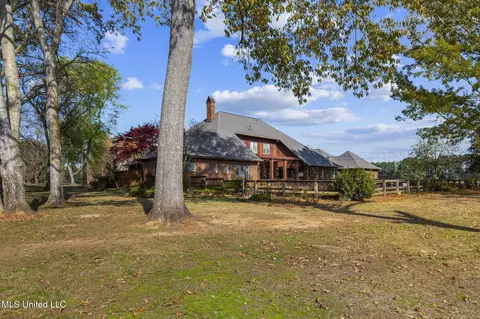 Exterior - 108 Cove Ln, Madison, MS 39110 photo 7 of 21