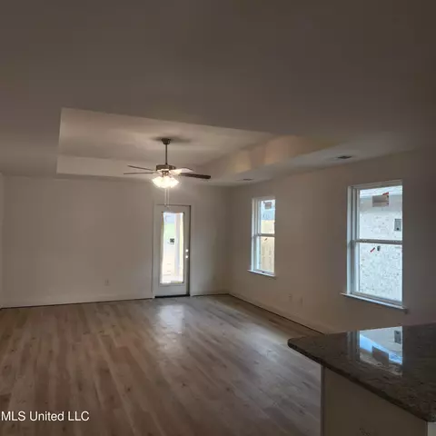 Living - 7720 Ferndale Dr, Olive Branch, MS 38654 photo 1 of 2