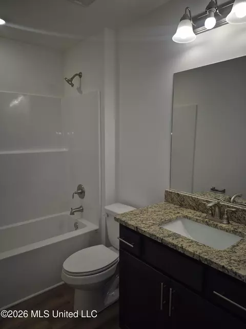 Bath - 7720 Ferndale Dr, Olive Branch, MS 38654 photo 1 of 2