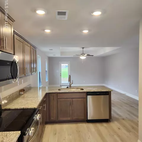 7720 Ferndale Dr, Olive Branch, MS 38654