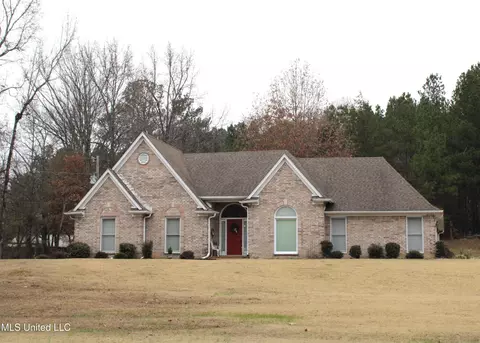 12190 Whispering Pines Dr, Olive Branch, MS 38654