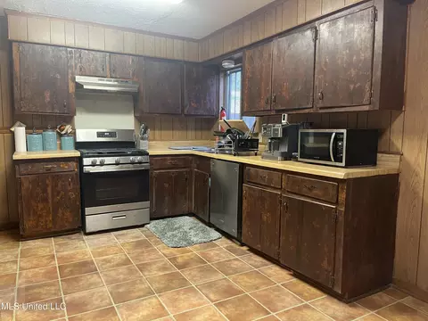 Kitchen - 3625 Liberty St, Jackson, MS 39213 photo 1 of 2