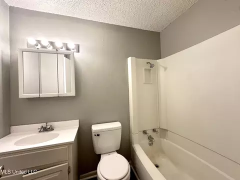 Bath - 109 11th St, Mccomb, MS 39648 photo 2 of 2