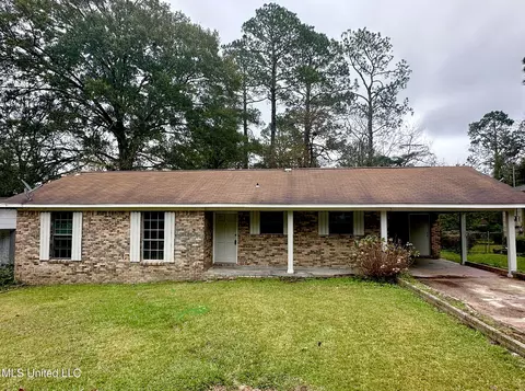 109 11th St, Mccomb, MS 39648