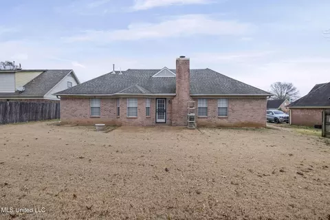 Exterior - 5841 Blocker St, Olive Branch, MS 38654 photo 3 of 3