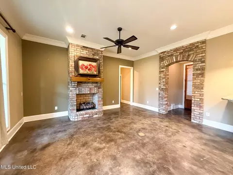 Living - 961 Willow Grande Cir, Brandon, MS 39047 photo 1 of 2