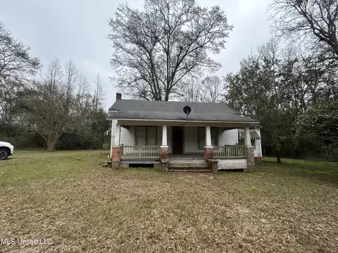 3798 Front St, Silver Creek, MS 39663