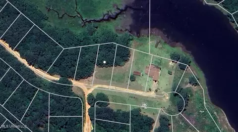Holiday Drive, Lumberton, MS 39455