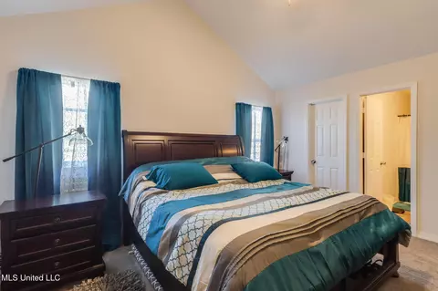 Bedroom - 2082 Juniper Dr, Biloxi, MS 39532 photo 2 of 3