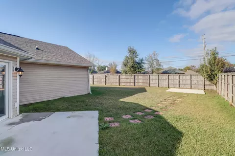 Exterior - 2082 Juniper Dr, Biloxi, MS 39532 photo 3 of 4