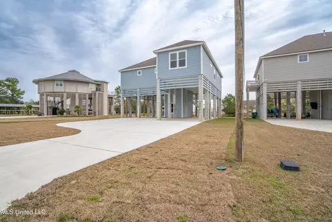 Exterior - 1324 Enos St, Diamondhead, MS 39525 photo 3 of 21
