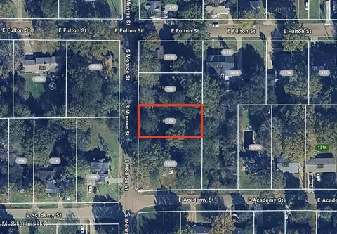 215 S Monroe St, Canton, MS 39046