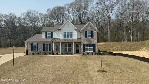 5049 S River Grove Ln, Olive Branch, MS 38654
