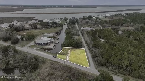 1776 Blue Meadow Rd, Bay Saint Louis, MS 39520