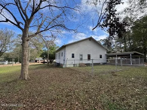 Exterior - 510 Union St, Gloster, MS 39638 photo 3 of 5