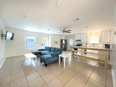 Living - 116 Mccaughan Ave, Long Beach, MS 39560 photo 2 of 3