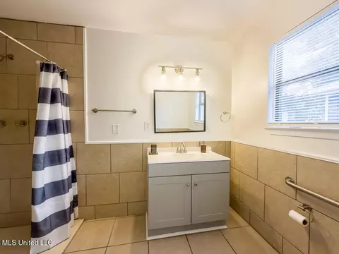 Bath - 116 Mccaughan Ave, Long Beach, MS 39560 photo 3 of 3