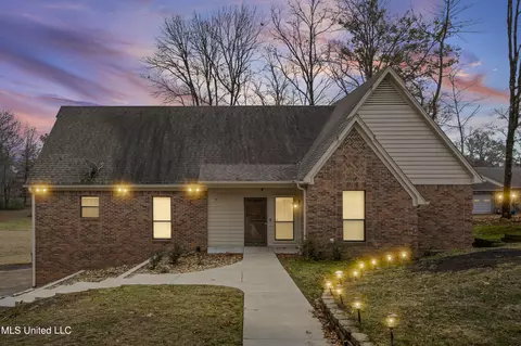4441 Big Horn Dr, Nesbit, MS 38651