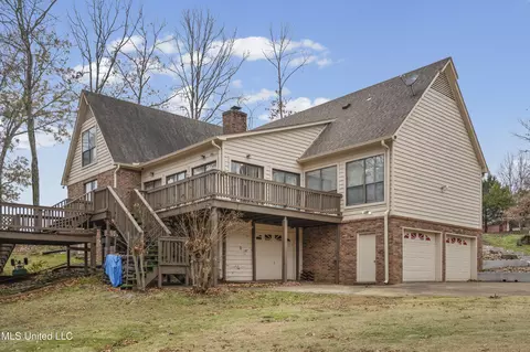 Exterior - 4441 Big Horn Dr, Nesbit, MS 38651 photo 4 of 9