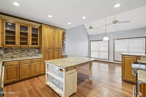 Kitchen - 4441 Big Horn Dr, Nesbit, MS 38651 photo 1 of 3