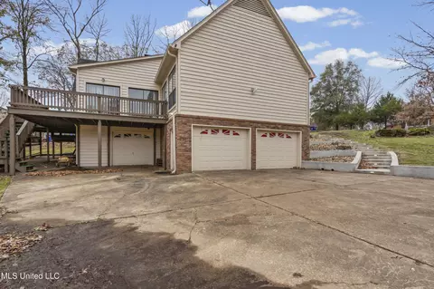 Exterior - 4441 Big Horn Dr, Nesbit, MS 38651 photo 5 of 9