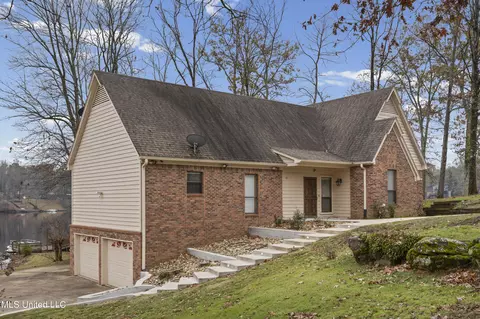 Exterior - 4441 Big Horn Dr, Nesbit, MS 38651 photo 2 of 9