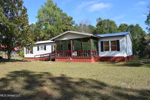 2558 Jake Hill Rd, Lucedale, MS 39452
